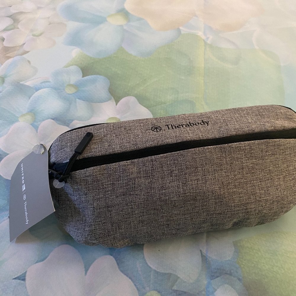 UNITED AIRLINES UA Therabody Cross Body Bag Business Class Amenity Kit
